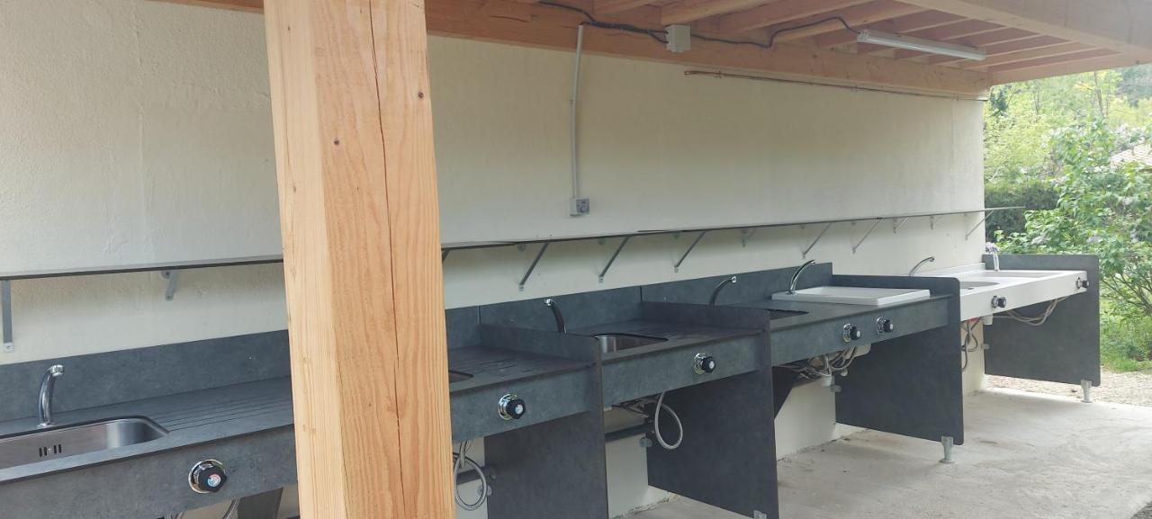 Camping Les Sables Tournon-sur-Rhone Exteriör bild